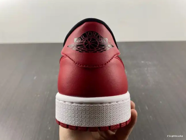 705329-600 Chicago 1 Jordan Retro Low Air 0614